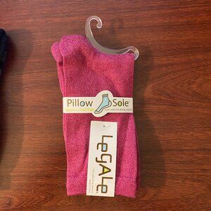 Crew-Length Socks Single Pair "Raspberry Twist"
